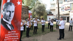 CUMHURİYET BANDOSU’NDAN COŞKULU KONSERLER 