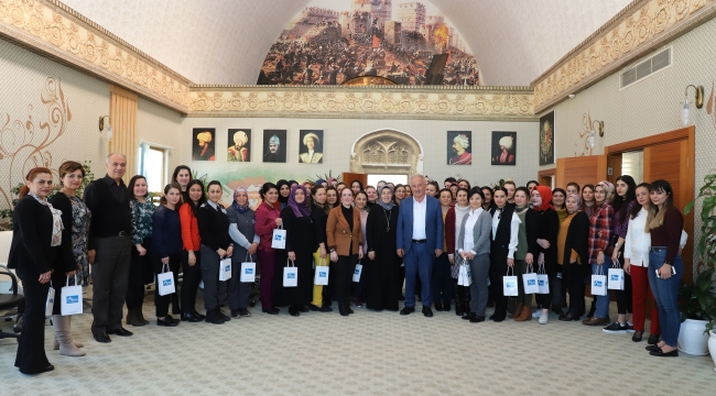 BAŞKAN ŞAHİN’DEN PERSONELE KADINLAR GÜNÜ JESTİ