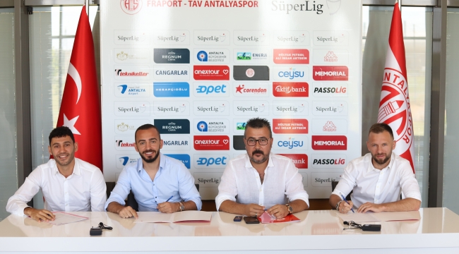 ANTALYASPOR’UMUZDA 3 İMZA BİRDEN