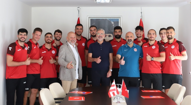 ANTALYASPOR HENTBOL TAKIMINDA İMZALAR TAMAMLANDI