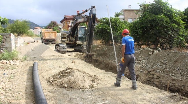 KEMER GÖYNÜK'TE YENİ İMAR YOLLARINA KANALİZASYON