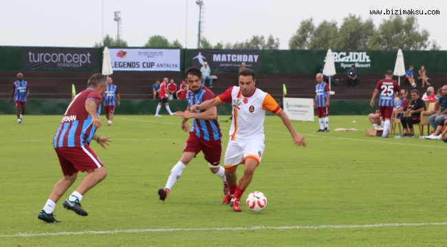 FUTBOL EFSANELERİ ANTALYA'DA BULUŞUYOR 