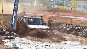 KEPEZ’DE OFF-ROAD RÜZGARI ESTİ 