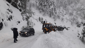 Antalya’da yoğun kar mücadelesi
