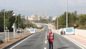 Üniversite Caddesi’ndeki yeni yol trafiğe açıldı