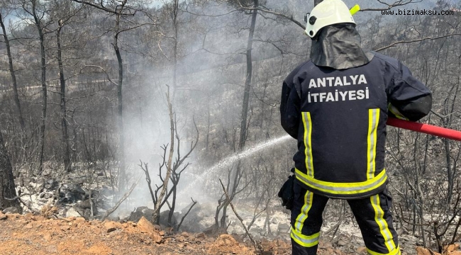  Büyükşehir İtfaiyesi Marmaris yangınında aktif görev alıyor