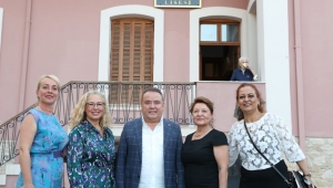 Başkan Böcek’ten Antalya Lisesi’ne destek