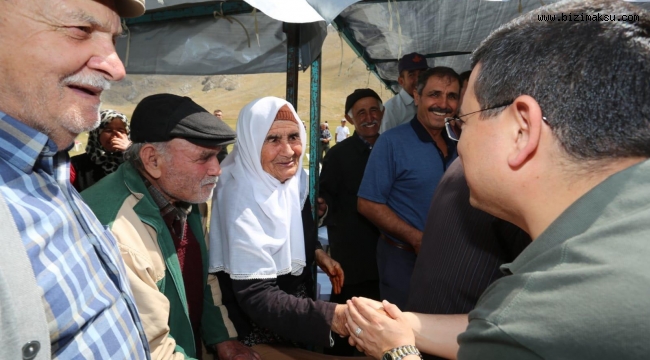 Tütüncü, AK Parti’nin çoban ateşinin yakıldığı Söbüce Yaylası’nda 