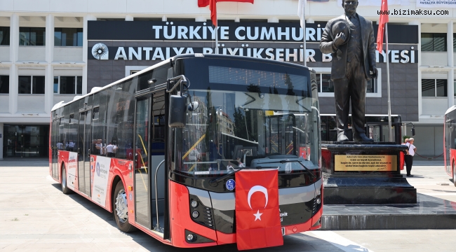 BÜYÜKŞEHİR’İN 60 KIRMIZI OTOBÜSÜ TOPLU ULAŞIMDA HİZMETTE