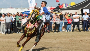 TÜRK DÜNYASI BU FESTİVALDE BULUŞTU