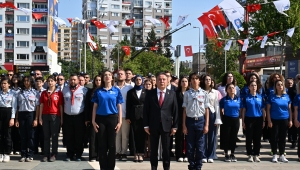 BÜYÜKŞEHİR BELEDİYESİ'NDE 19 MAYIS COŞKUSU TÖRENLE BAŞLADI
