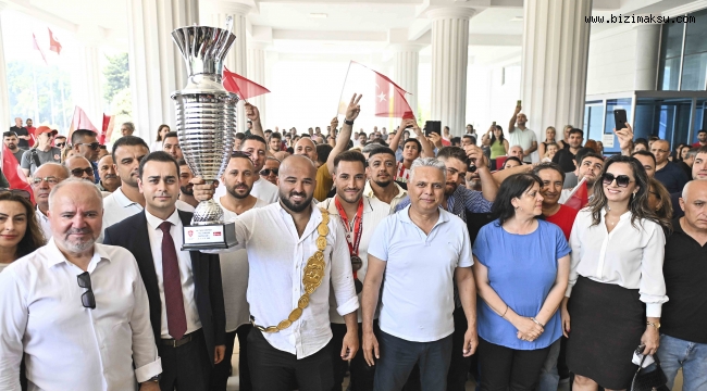 ORHAN OKULU’YA GÖRKEMLİ KARŞILAMA