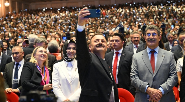  ANAHTAR PARTİ 1. YAŞINDA: “85 MİLYONLUK AİLEYİZ”