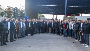 Başkan Vekili Büşra Özdemir’den hal esnafına ziyaret