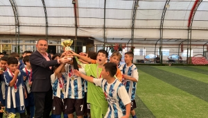 KÜÇÜK ERKEKLER FUTBOL MÜSABAKALARI SONA ERDİ