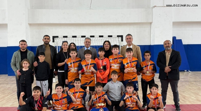 AKSU’DA OKUL SPORLARI FUTSAL MÜSABAKALARI SONA ERDİ