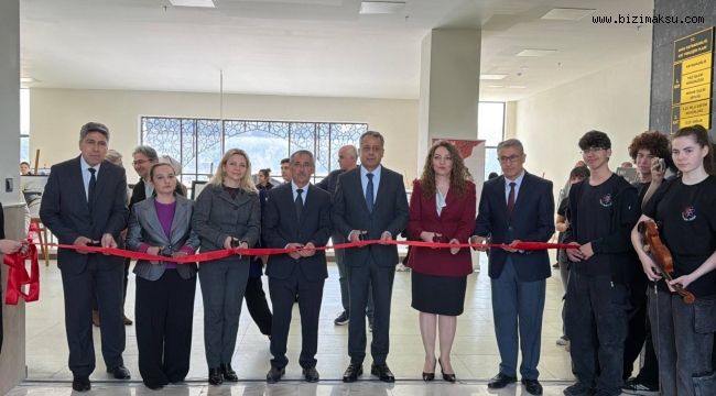 FEN LİSESİ ÖĞRENCİLERİNDEN RESİM SERGİSİ