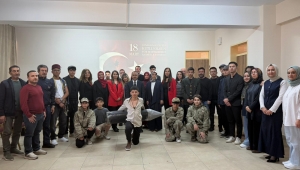 İMAM HATİP ÖĞRENCİLERİ 18 MART RUHUNU SAHNEYE TAŞIDI