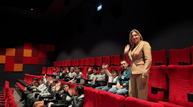 ÇOCUKLAR İLK KEZ SİNEMA İLE TANIŞTI