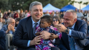 DÜNYANIN RENKLERİ AKDENİZ ÜNİVERSİTESİ’NDE BULUŞTU