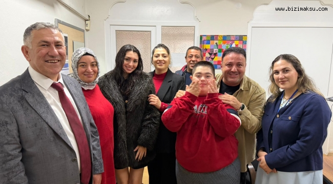 OTİZM FARKINDALIK GÜNÜ RENKLİ VE ANLAMLI ETKİNLİKLERLE KUTLANDI