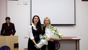 REKTÖR ÖZKAN’DAN GELECEĞİN BİLİM KADINLARINA MENTÖRLÜK