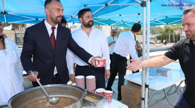 AKSU ÜLKÜ OCAKLARI AŞURE DAĞITTI