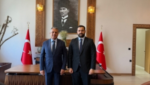 BAŞKAN BOZKURT’UN İLK ZİYARETİ KAYMAKAM ŞAHİN’E