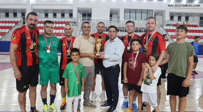 FUTSALDA ŞAMPİYON AKSU KAYMAKAMLIĞI