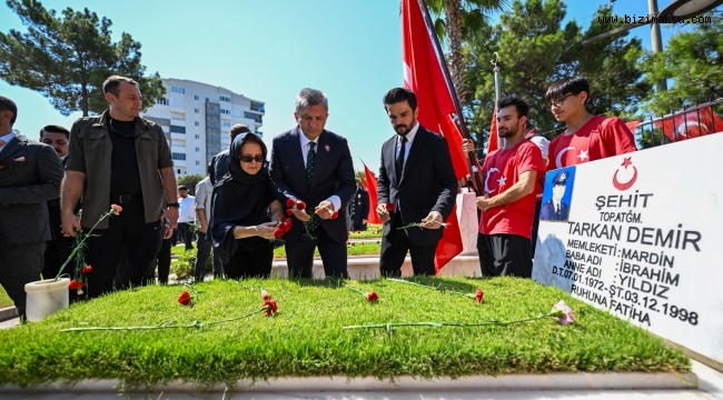 VALİ ŞAHİN, 15 TEMMUZ ŞEHİTLERİNİ VE AİLELERİNİ ZİYARET ETTİ