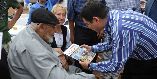 Ahlatlılardan Tütüncü’ye büyük ilgi