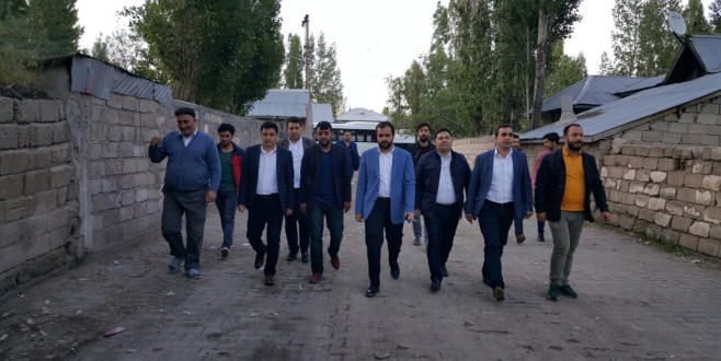 AK GENÇLİK AĞRI’DA