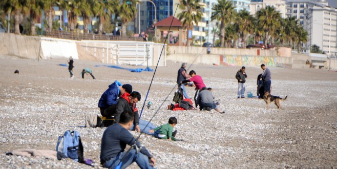 ANTALYA 2014’E GÜNEŞLİ BAŞLADI