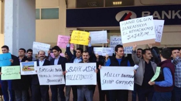 Antalya'da Bank Asya Protestosu