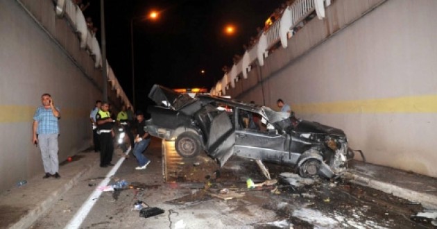 Antalya'da Trafik Kazaları: 12 Yaralı