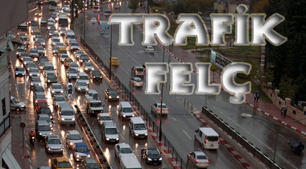 Antalya'da Yağmur Etkili Oldu, Yollar Göle Döndü