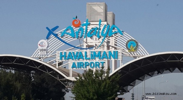 ANTALYA HAVA LİMANINA SAATTE 18 UÇAK İNDİ