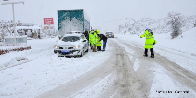 Antalya- Konya Karayolu Kar Nedeniyle Ulaşıma Kapandı