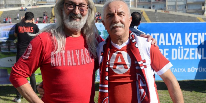 Antalyalılar Kent Müzesi’ni sahiplendi
