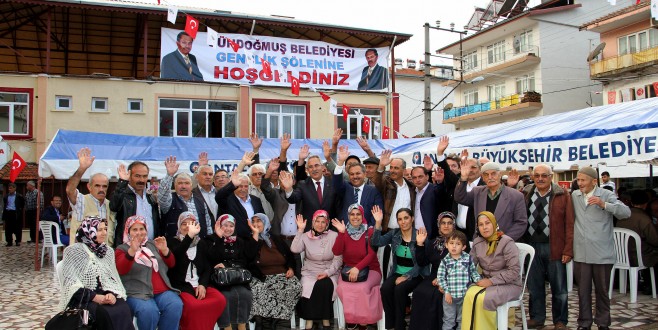 Aydın, Gündoğmuşta Gençlik Şölenine Katıldı