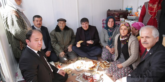 Başkan Türel depremzedelerin yanında