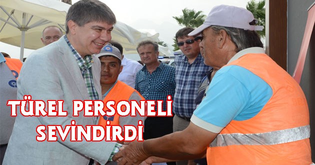 Başkan Türel, personeli ve esnafı sevindirdi