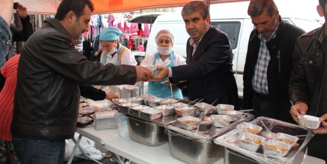 BAŞKAN TURSUN’A SEVGİ SELİ