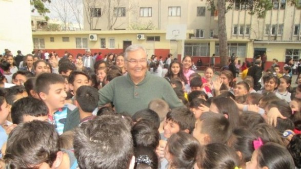 Baykal, 66 Yıl Önce Mezun Olduğu Okulda Öğrencilik Yıllarına Döndü