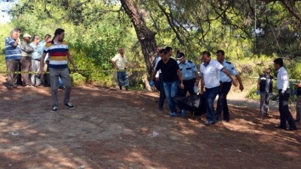 Belediyeye "Benim Cenazemi Kaldırın" Deyip Kendini Astı