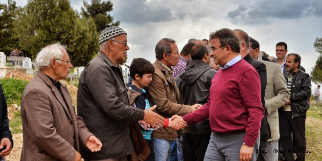 BUDAK VE ARI'DAN KORKUTELİ ÇIKARTMASI