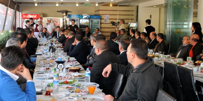  Büyük hizmetler için bir dönem daha