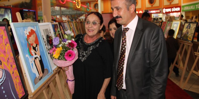 DEEPO OUTLET'DE ÖĞRETMENLER GÜNÜ