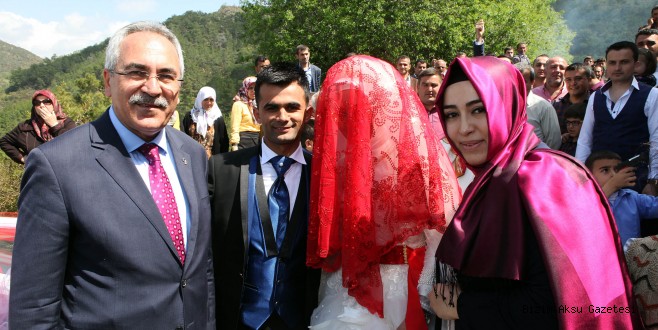 Demirtaşlılar, adaylarıyla kucaklaştı.