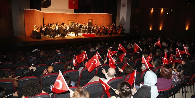 Döşemealtı, Atatürk’ü Andı